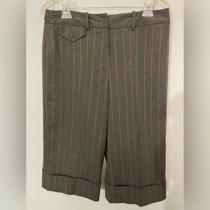 Larry Levine Brown Striped Capris
